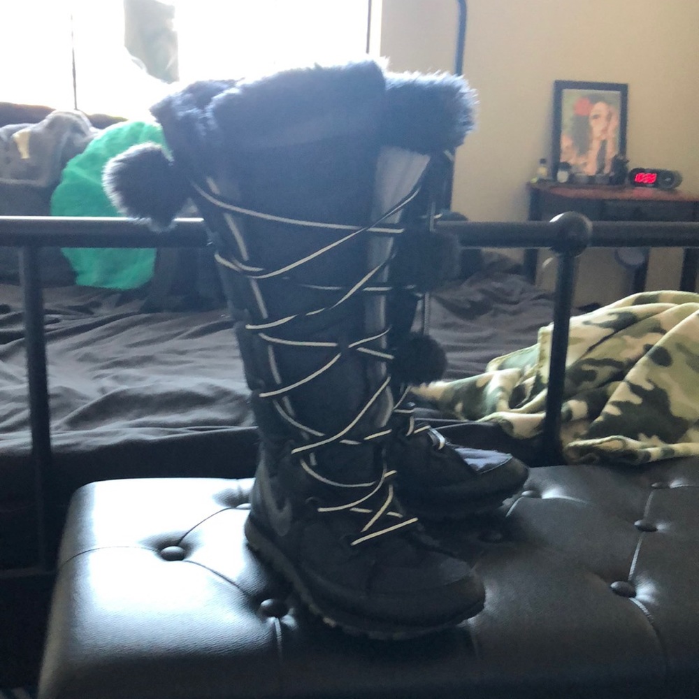 Nike snow boots !!